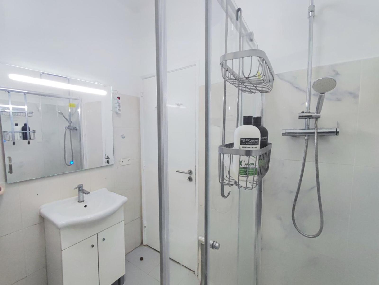 Laxuries Room For Rent 오디벨라스 외부 사진